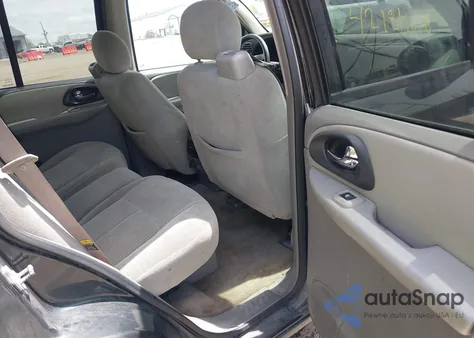 2005 Chevrolet Trailblazer Ls from USA, damaged, VIN 1GNDT13S552290752